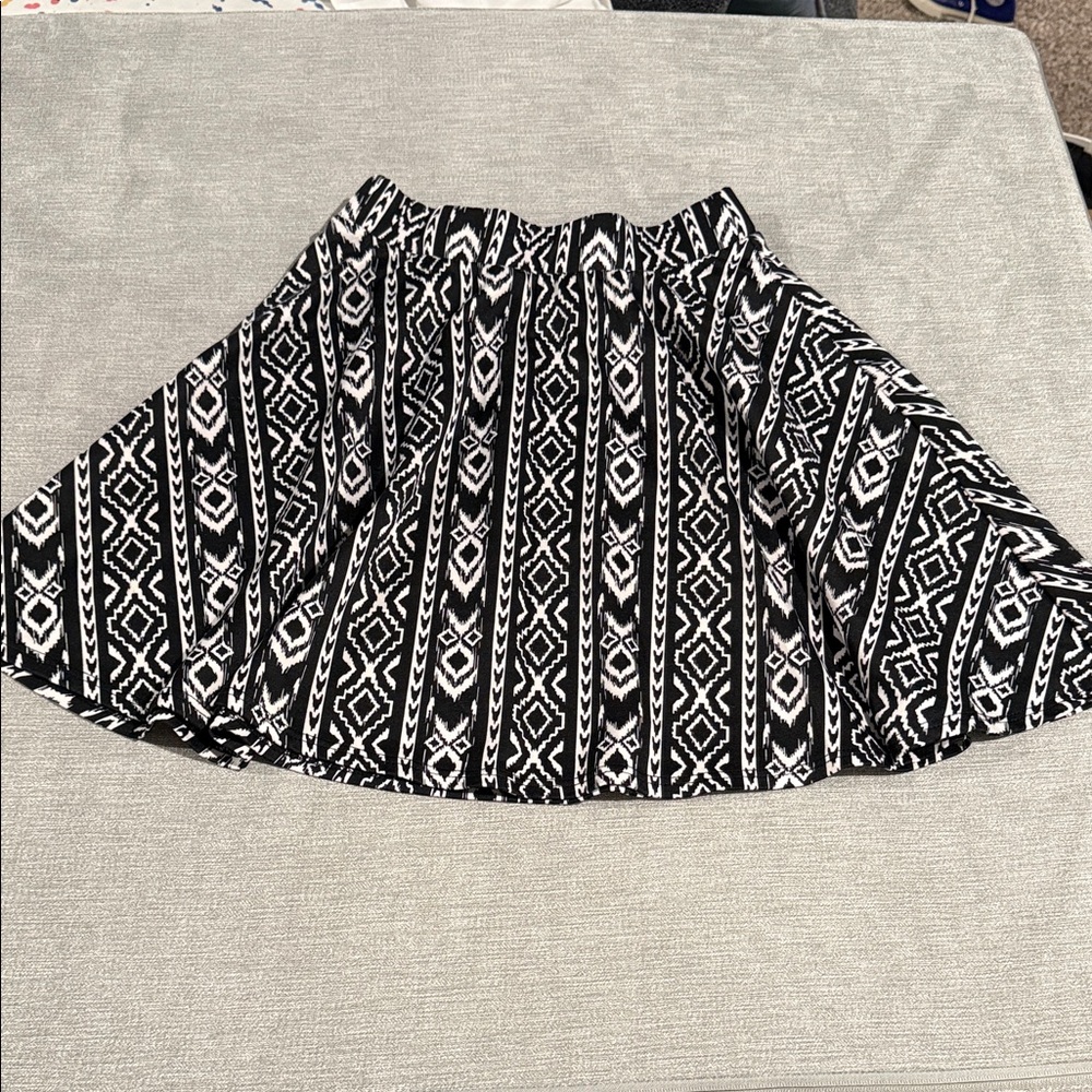 Rue21 Black and White Geometric Skater Skirt
